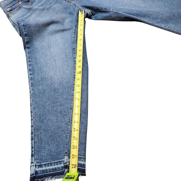 Levi's Wedgie Straight Fit Women's Jeans Raw Hem Blue Denim Cropped High Rise 18 - Picture 6 of 12